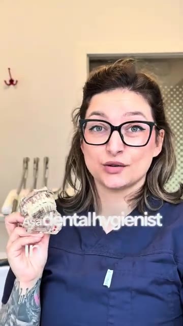 Laillistettu suuhygienisti Denisa Romanescu esittelee Hammasvälisuihku Pro -laitetta